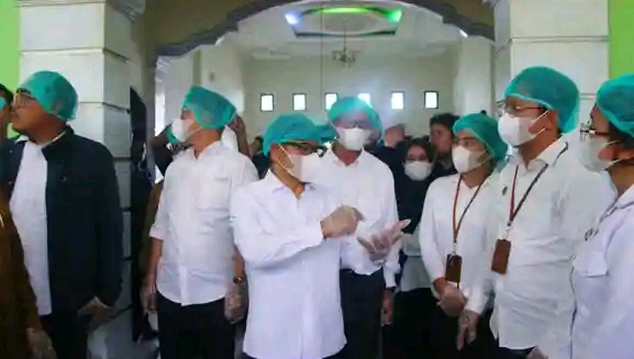 Menko PMK Muhaimin Iskandar Tinjau Dapur MBG Aek Tolang, Tapteng