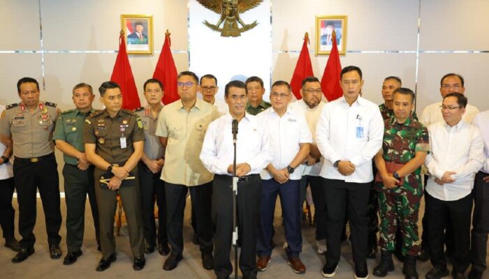 Harga Pupuk Turun 20%, Kado Manis Setahun Kinerja Merah Putih Pertanian!