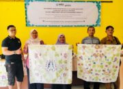 PKK Peunaron Dilatih Cara Membuat Motif Alami Gunakan Bunga – Daun