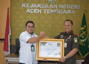 Pulihkan Keuangan Negara, Kejari Agara Terima Penghargaan Dari BPJS Ketenagakerjaan