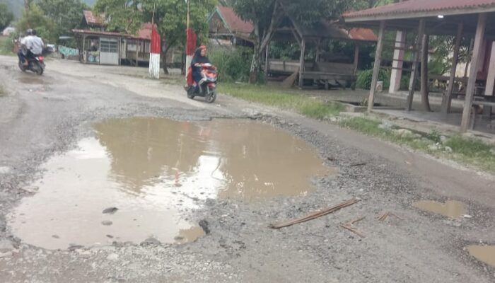 PUPR Agara Belum Perbaiki Kerusakan Jalan Ruas Kabupaten