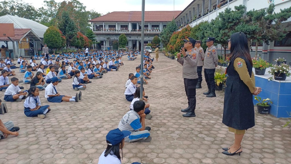 Polres Humbahas Tanamkan Disiplin Lewat Police Goes To School