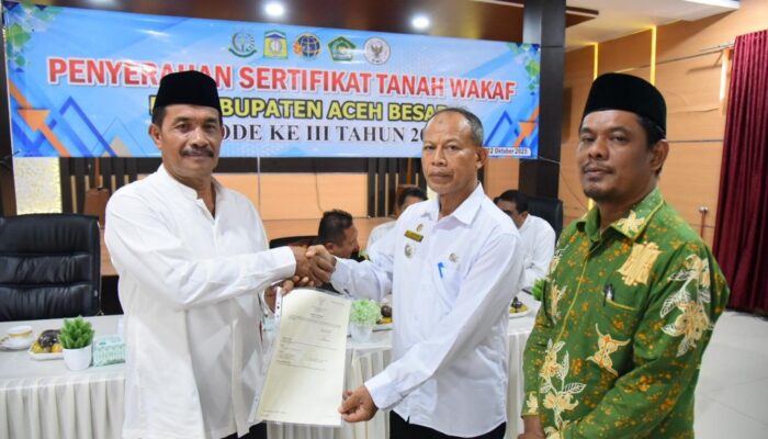 Pemkab Aceh Besar Apresiasi Penyerahan Sertifikat Tanah Wakaf