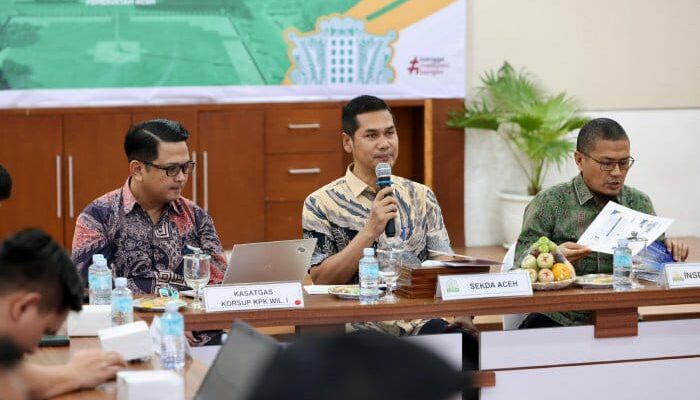 Rapat Bersama KPK, Sekda Aceh Targetkan 95 Persen Capaian MCSP Aceh 2025