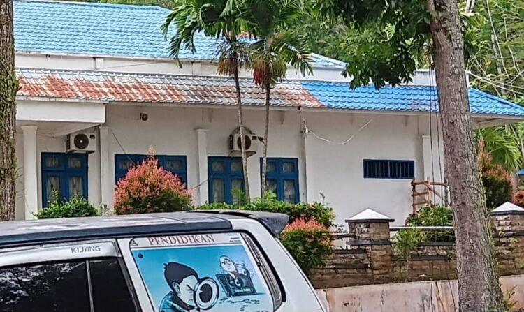 Sekwan “Bungkam”: Atap Gedung DPRD Madina Dua Warna