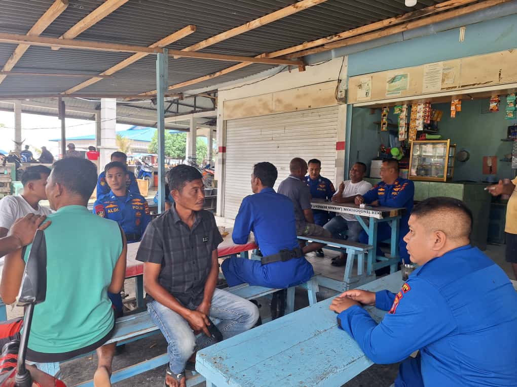 Cuaca Ekstrem Nelayan Tak Melaut, Polairud Polres Abdya Gelar “Saweu Keudee Kupi” Dan Salurkan Bantuan