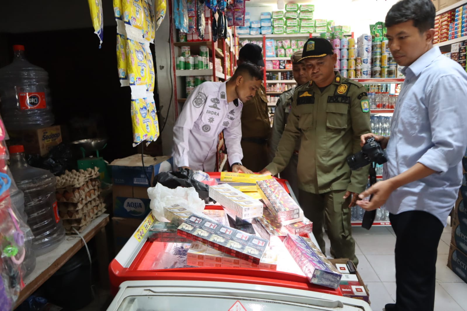 Satpol PP–WH Aceh Besar Dan BC Banda Aceh Sita 1.880 Batang Rokok Ilegal