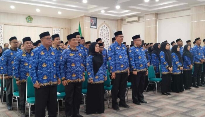 Lantik PPPK Dan Pengurus Korpri Kemenag, Kakanwil Azhari Harapkan Berikan Layanan Terbaik