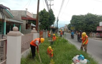 UPTD Wilayah III Dinas SDABMBK Deliserdang Lakukan Normalisasi