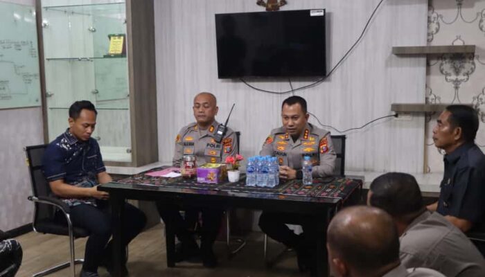 Kapolrestabes Berkantor Di Polsek Tembung, Bangun Soliditas Dan Kinerja Cepat