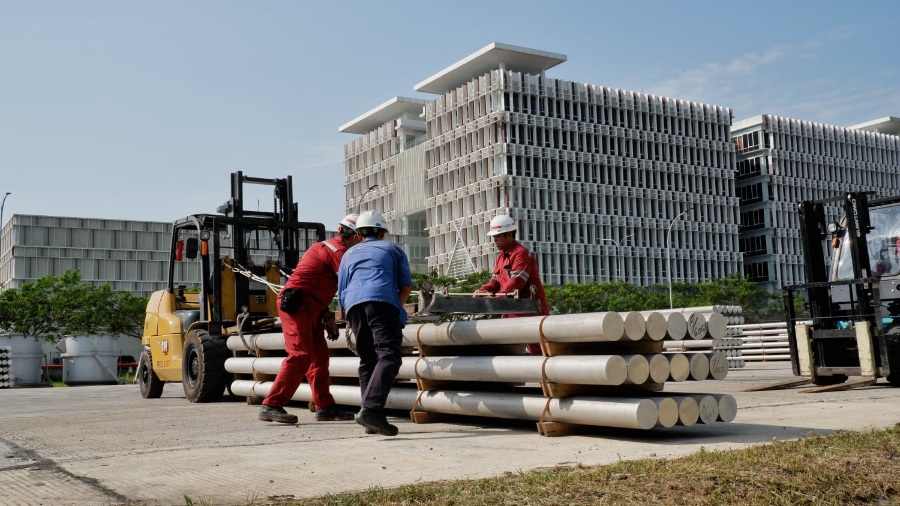 Aluminium Cair Tumpah, Kenderaan Operasional Terbakar