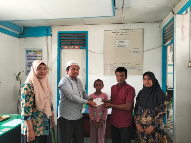 Baznas Salurkan Bantuan Program Madina Sehat
