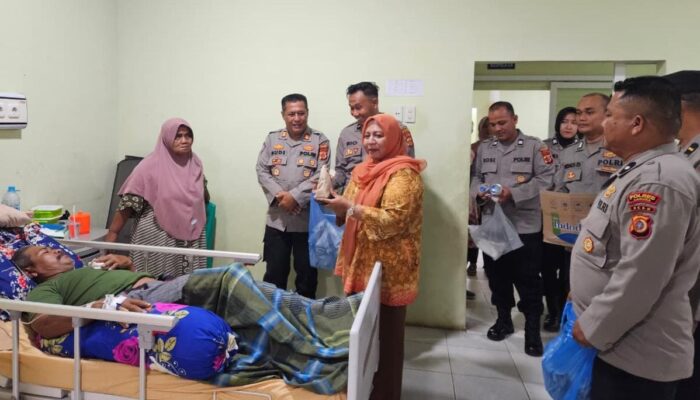 Kolaborasi Berbagi Keberkahan Satbinmas Polres Langsa Dan RS Cut Meutia