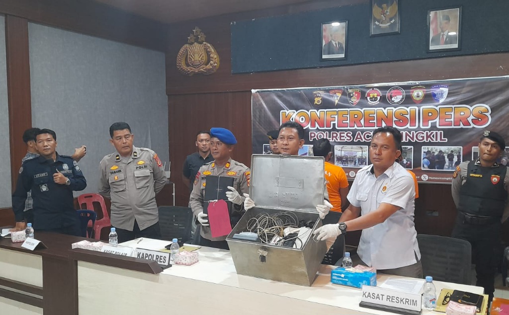 Tersangka Illegal Fishing Asal Tapteng Gunakan Pukat Trawl