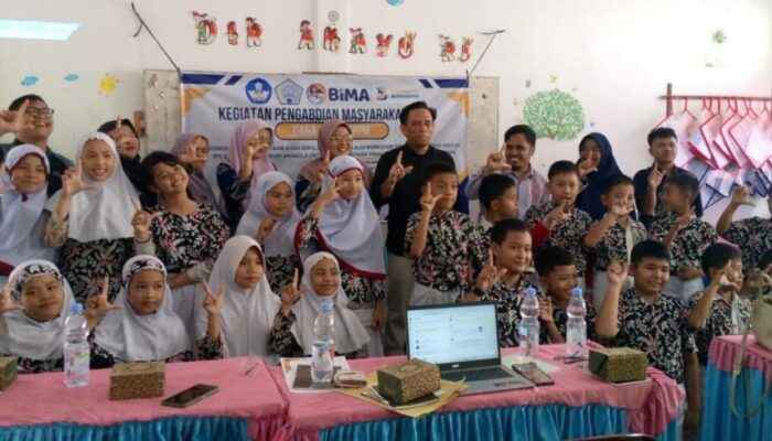 Dosen UGN Latih Guru SD Di Sidimpuan Membuat Modul Digital Berbasis Etnografi Angkola