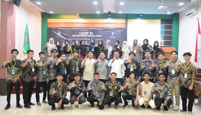 Daniel Abdul Wahab Bakar Semangat Mahasiswa Tarbiyah UIN Ar-Raniry