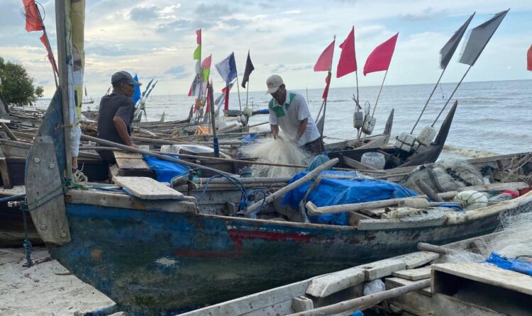Ribuan Nelayan Sergai Urung Melaut