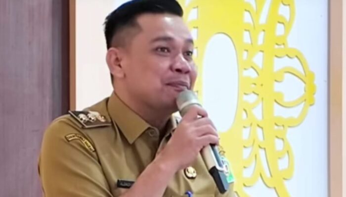 Dua Pohon Melinjo Untuk Sebatang Pengabdian