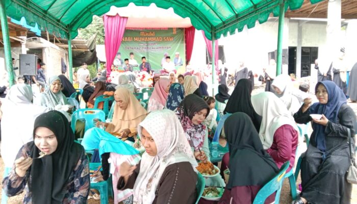 Ribuan Warga Ramaikan Peringatan Maulid Di Dayah Az-Zikru Al-Amiriyah
