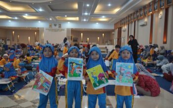 Dalam rangka memperingati Hari Listrik Nasional (HLN) ke-80, PT PLN (Persero) Unit Induk Distribusi (UID) Sumatera Utara menggelar kegiatan edukatif dan rekreatif bersama anak-anak usia emas yang berada di lingkungan sekitar kantor PLN UID Sumut.