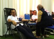 Dalam rangka memperingati Hari Listrik Nasional (HLN) ke-80, PT PLN (Persero) Unit Induk Distribusi (UID) Sumatera Utara menggelar aksi sosial donor darah serentak yang melibatkan ratusan pegawai di berbagai unit kerja. Kegiatan ini merupakan bentuk nyata kepedulian sosial insan PLN terhadap sesama, sekaligus kontribusi perusahaan dalam mendukung ketersediaan stok darah di Palang Merah Indonesia (PMI).