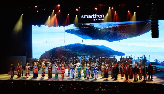 Konser Smartfren Malam 100 Cinta 2025′, Rayakan Cinta Melalui Seni Dan Teknologi Digital