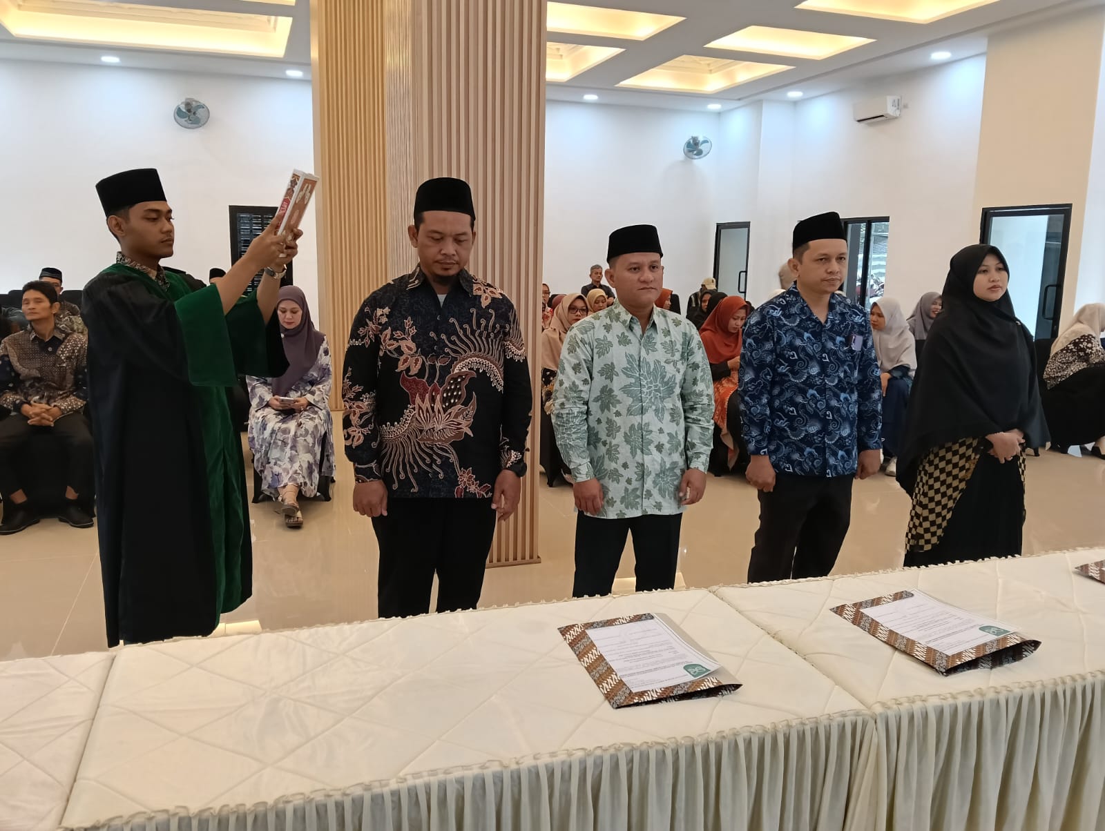 Rektor Syekh Abdul Halim Hasan Binjai Lantik Warek Dan Kabiro