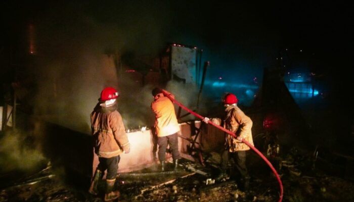 Satu Rumah Dan Mobil Terbakar Di Sidikalang