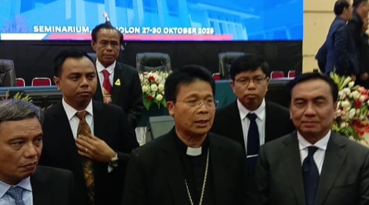 Ephorus HKBP Serukan Tutup TPL