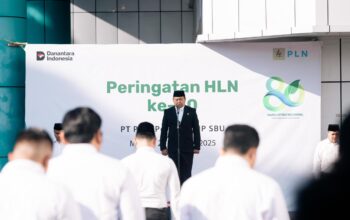 Dalam rangka memperingati Hari Listrik Nasional (HLN) ke-80, seluruh pegawai PLN di seluruh Indonesia melaksanakan upacara serentak sebagai bentuk rasa syukur dan refleksi atas perjalanan panjang PLN dalam menerangi negeri.