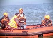 Tabur Bunga Dan Azan Si Bungsu Mengiringi Pencarian Terakhir Sang Ayah