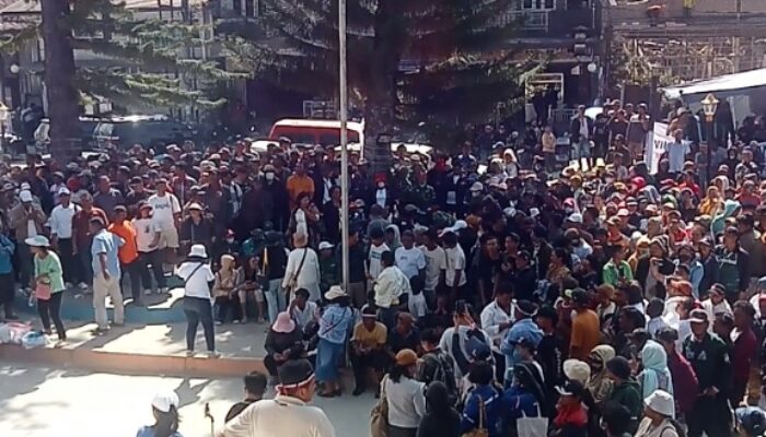 Ribuan Buruh TPL Tuntut Klarifikasi Ephorus HKBP