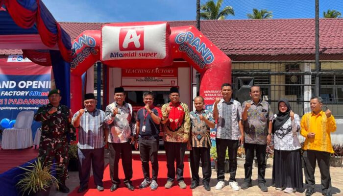 Teaching Factory Alfamidi Class Diresmikan Di SMKN 1 Padang Sidempuan