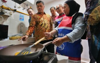 PT Perusahaan Gas Negara Tbk (PGN) sebagai Subholding Gas Pertamina meresmikan penyaluran perdana (Gas In) jaringan gas bumi untuk rumah tangga (Jargas) di Wisma Atlet, Jakarta Utara. Inisiatif ini menandai langkah PGN dalam memperluas pemanfaatan energi bersih di kawasan permukiman perkotaan, khususnya rumah susun.