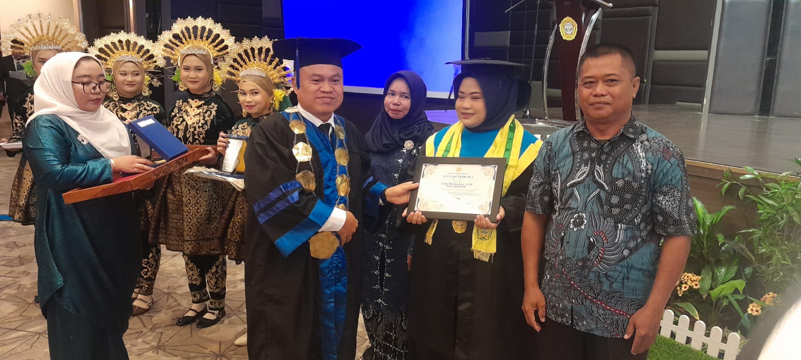 STKIP Amal Bakti Wisuda 84 Lulusan