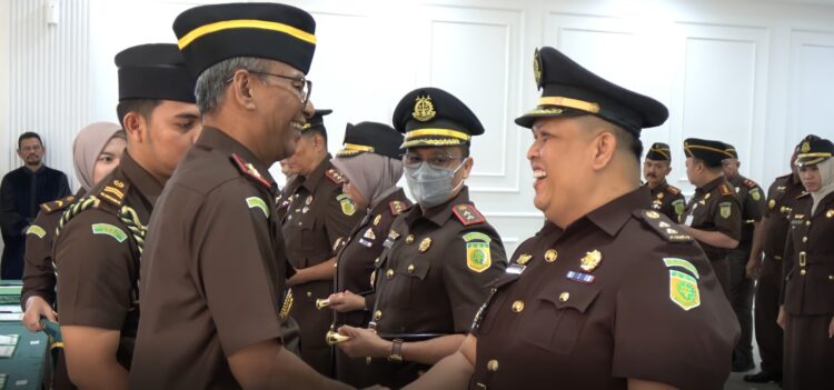 Mantan Plh Kasipenkum Kejatisu Dilantik Sebagai Kabag TU Kejati Sumbar