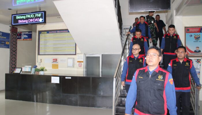 Kejati Sumut Geledah Kantor Disdik Dan BPKPD Tebingtinggi, Usut Dugaan Korupsi Smartboard