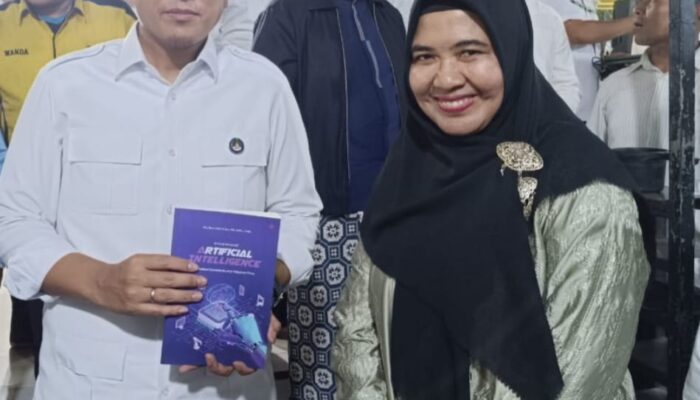 Wali Kota Medan Terima Buku Disertasi drg. Tina Arriani