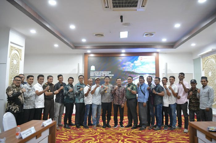 Wagub Aceh Bahas Solusi Ganti Rugi Tanaman Proyek Tol Padang Tiji–Seulimeum