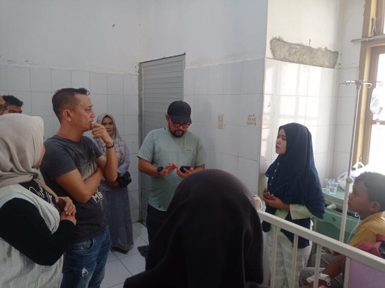 Anggota Dewan Sambangi Keluarga Pasien Keluhkan Layanan RSUD Muda Sedia