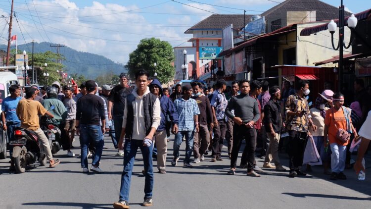 Demo Gerakan Tapteng Baru Ricuh