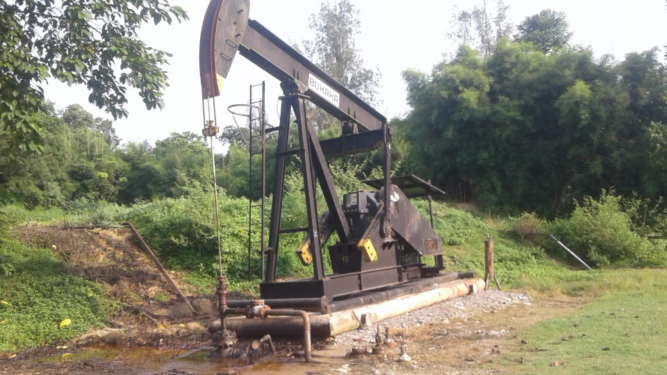 Si Tua Masih Memburu Rupiah Di Ladang Minyak