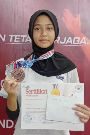 Sabrima Balqis Anwar, Harumkan Nama SMA Harapan 3 Dari Cabang Bulu Tangkis