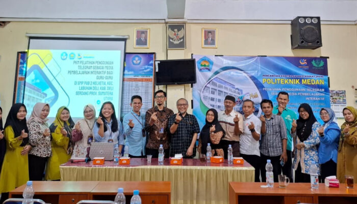 Dosen Polmed Latih Guru SMP PAB 2 Helvetia Gunakan Telegram Sebagai Media Pembelajaran Interaktif