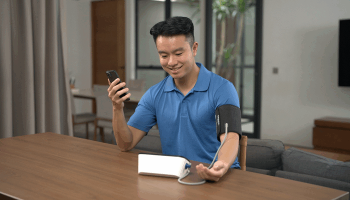 OMRON luncurkan tensimeter HEM-7383T1 dengan teknologi pendeteksi AFib untuk pencegahan stroke sejak dini