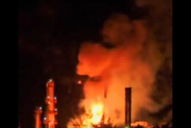 Kilang Pertamina Dumai Terbakar, Warga Panik Dengar Ledakan