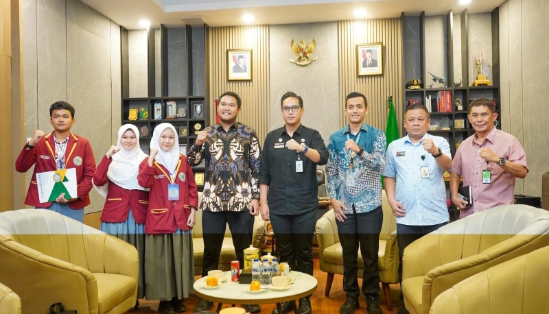 Terima Audiensi Siswa, Rico Waas Nyatakan Dukung Namira Di Talent Competition 4