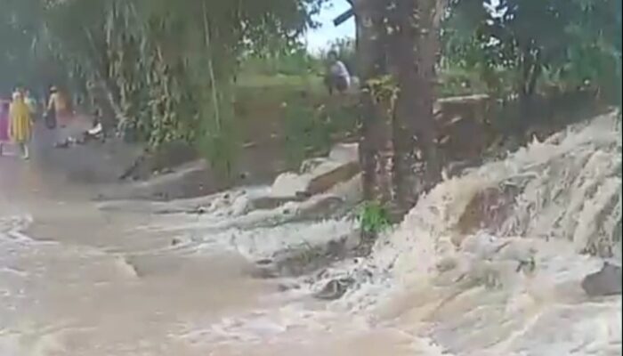 Sejumlah Kecamatan Di Medan Terendam Banjir, Warga Mulai Mengungsi