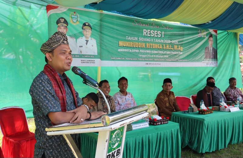 Puluhan Warga Antusias Hadiri Reses Anggota DPRD Sumut Muniruddin Ritonga Di Desa Muara Kumpulan, Madina