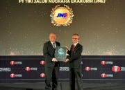 JNE Kembali Raih Penghargaan Courier Of The Year Di Indonesia Logistics Awards 2025